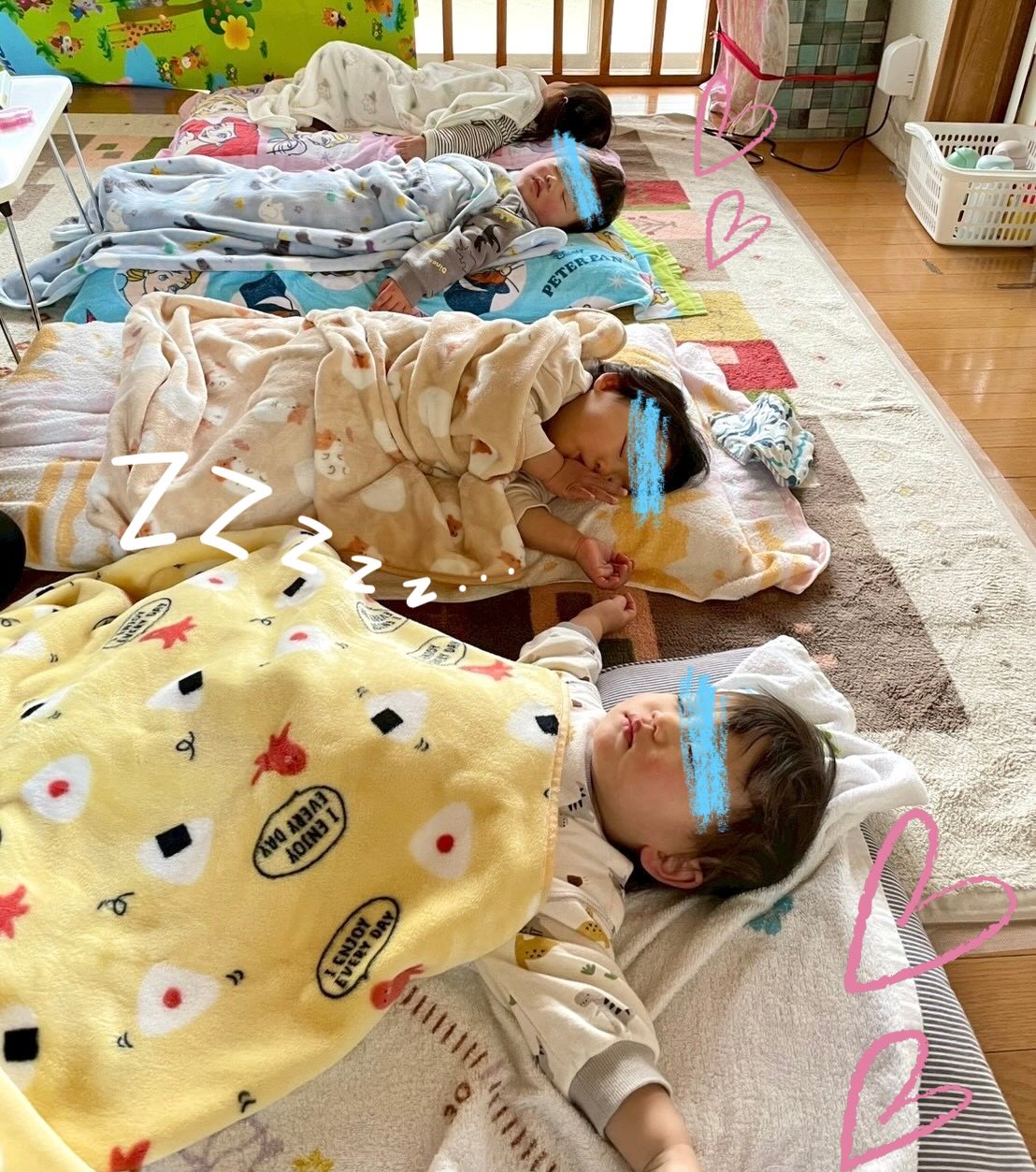 😴🥰😴🥰😴🥰

ぴよぴよのひとコマ🐣

お昼ごはんをたべたあとのお昼寝じかん😴

おへやのなかはぽか